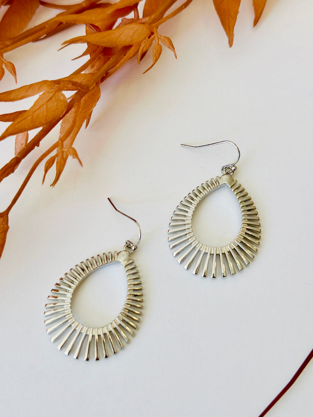 ER267 SPIKE TEARDROP EARRING