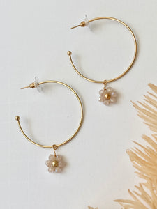 ER181 DAISY HOOP EARRINGS