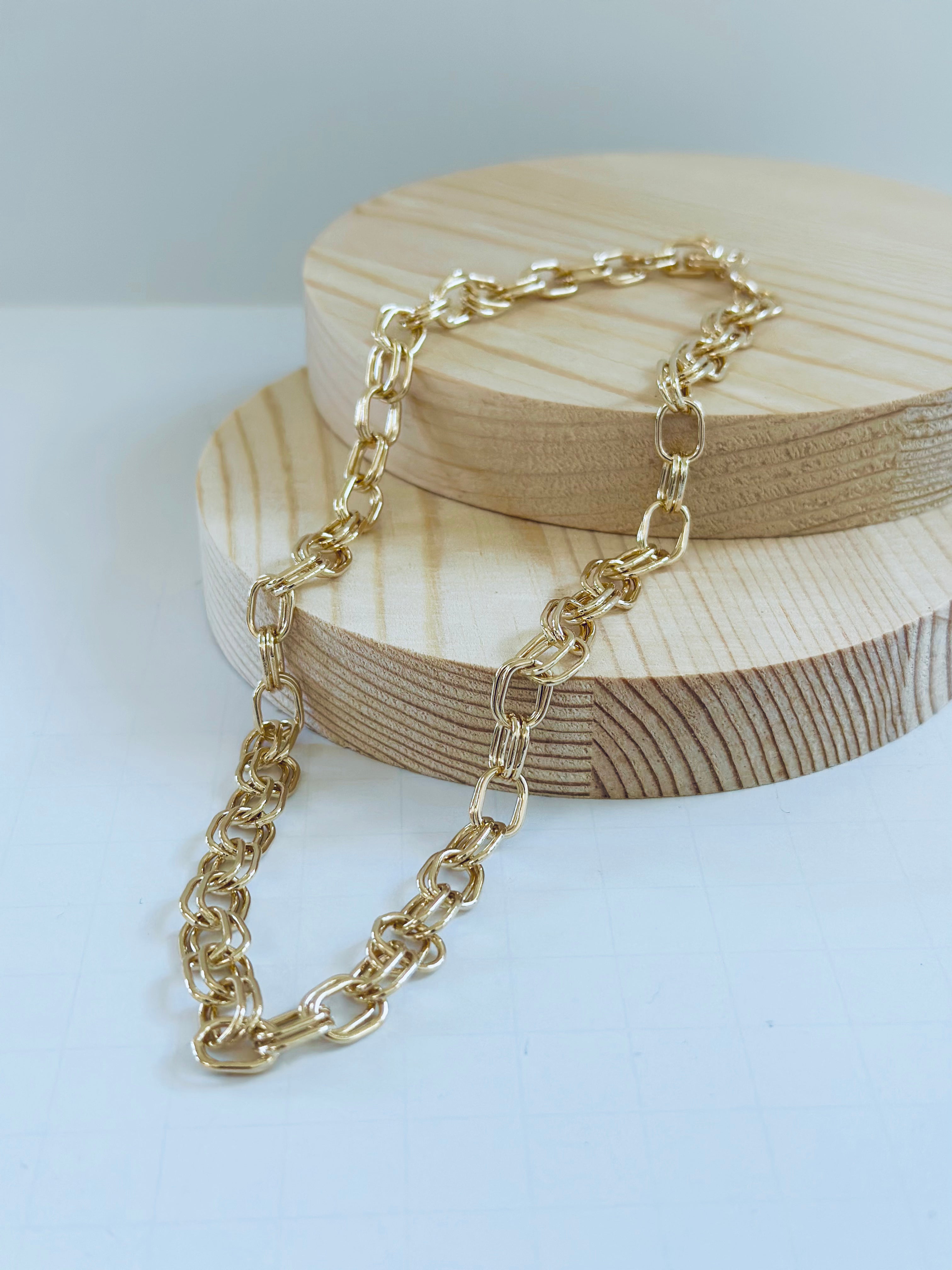 NL82 DOUBLE LOOP NECKLACE