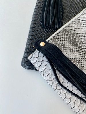 HB12 Faux Snake Clutch Bag