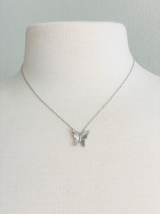 NL62 FLUTTER BUTTERFLY NECKLACE