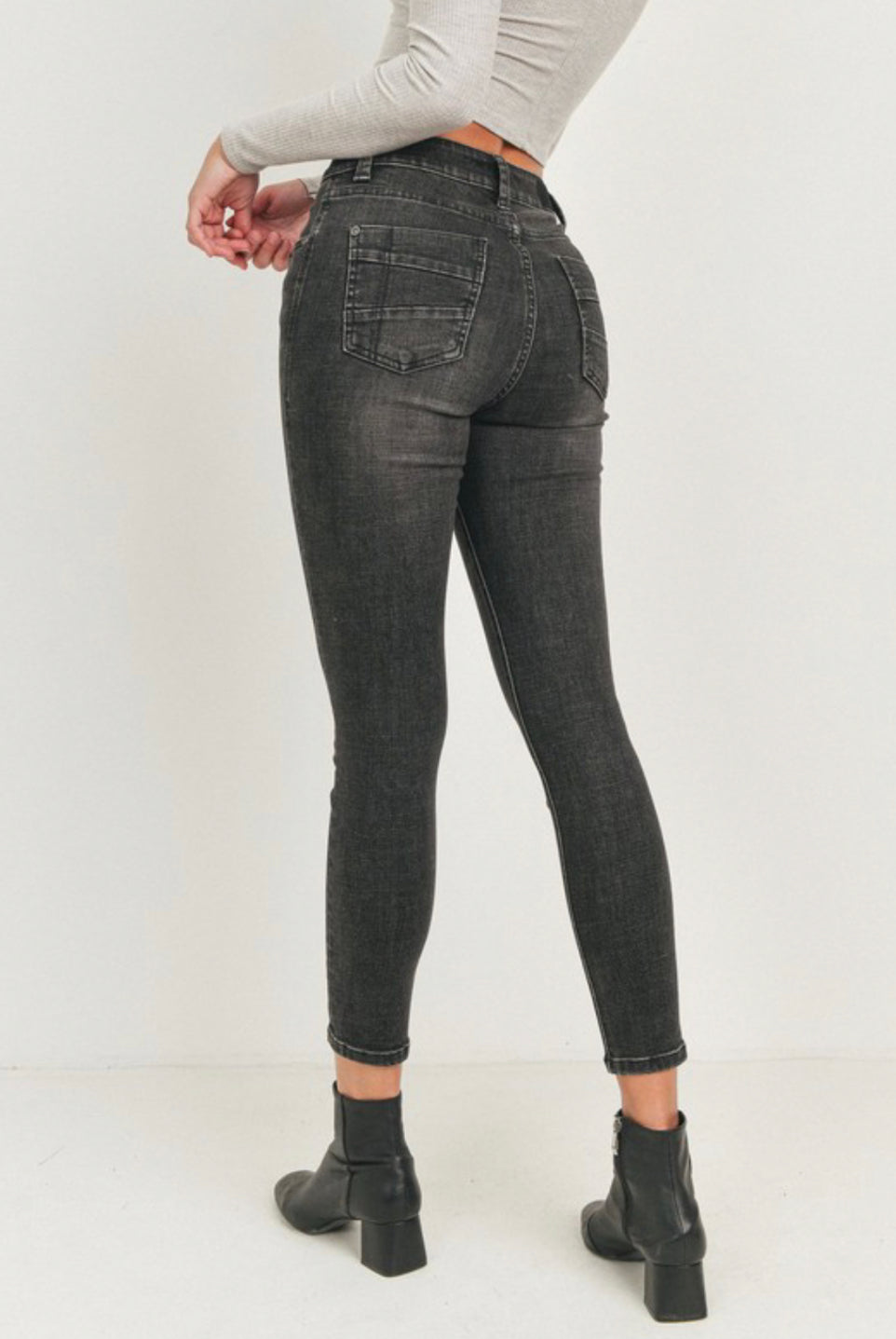 J16 5 BUTTON WASH SKINNY JEANS
